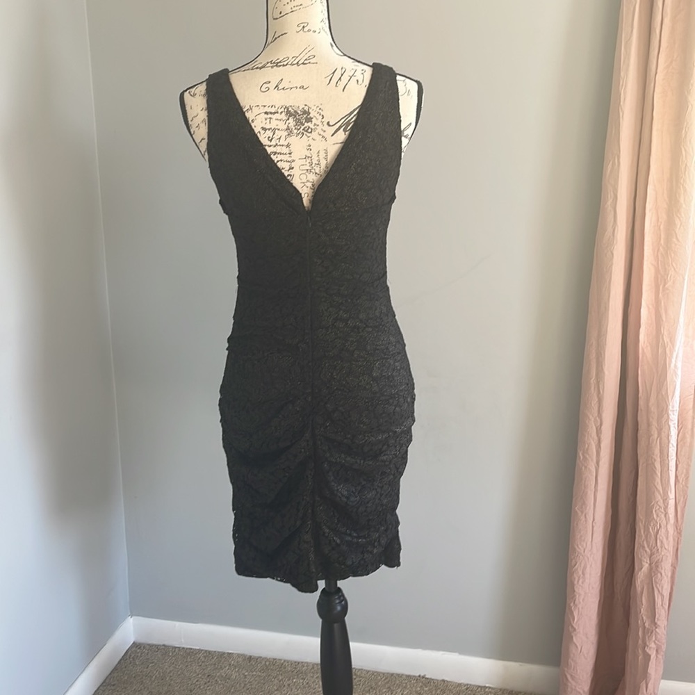 Express black/gold lace mini! Sz 4 Great for homecoming/wedding/holiday party! - Picture 3 of 4